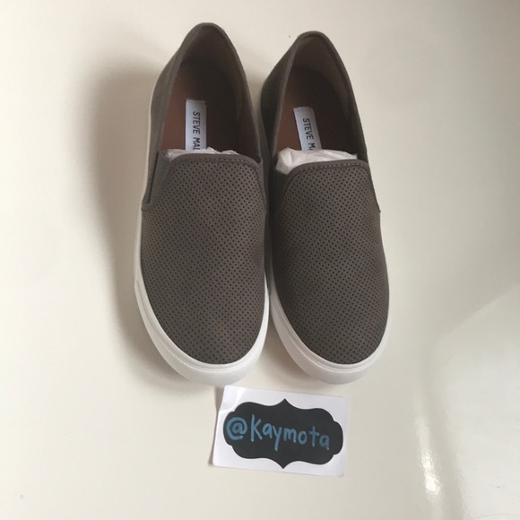Steve Madden Shoes - Steve Madden Slip ons